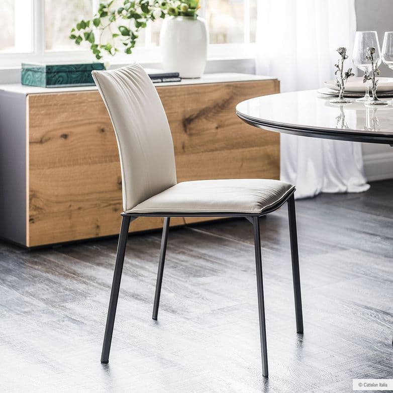 Stühle, Bänke, Hocker 6