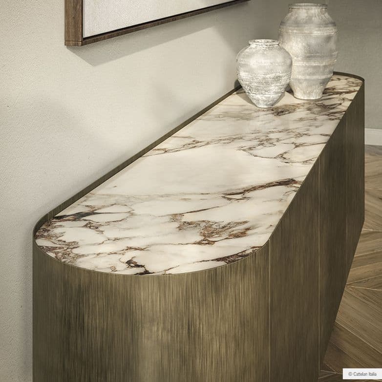 Regale, Sideboards, Vitrinen 11