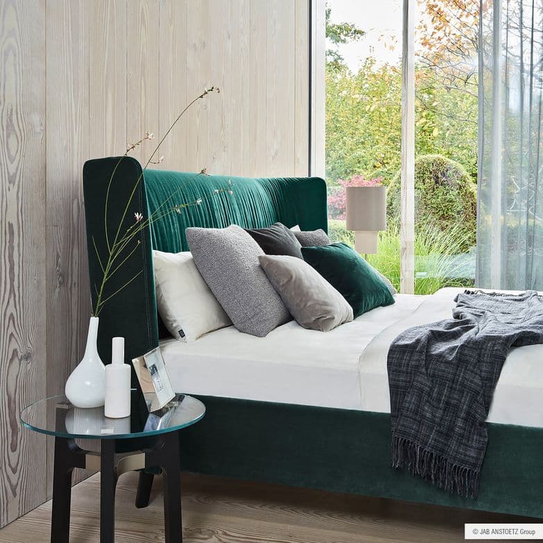 Sessel, Sofas, Betten 12
