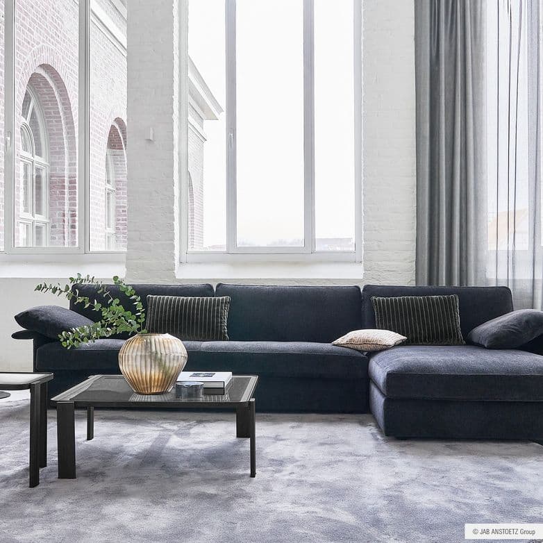 Sessel, Sofas, Betten 8